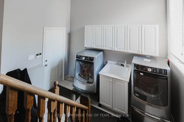 56 Park Ridge Dr, Vaughan 5