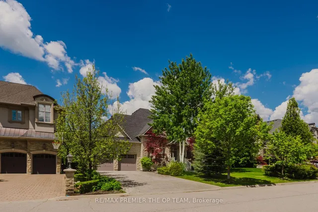 56 Park Ridge Dr, Vaughan 4