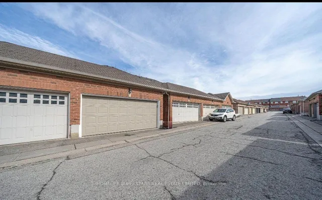 47 Davos Rd, Vaughan 3