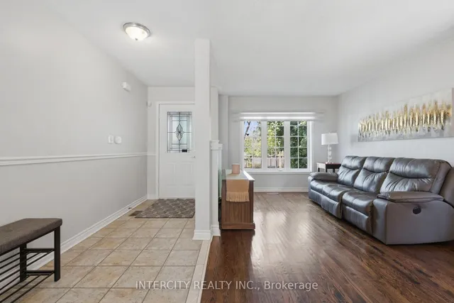 93 Chalone Cres, Vaughan 5