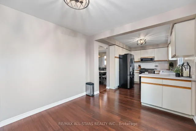 222 Biscayne Blvd, Georgina 2
