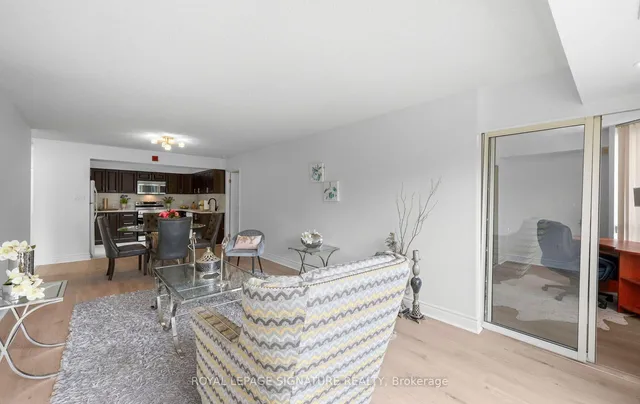 175 Cedar Ave #202, Richmond Hill 2
