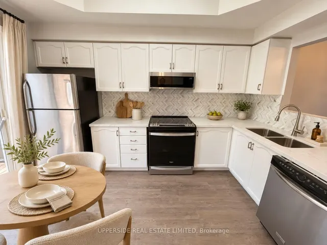 23 Observatory Lane #10, Richmond Hill 2