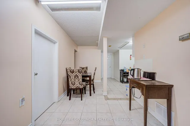 25 Eastpine Dr, Markham 3