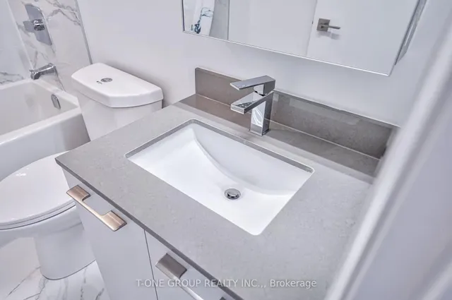 8 Water Walk Dr #2701, Markham 5