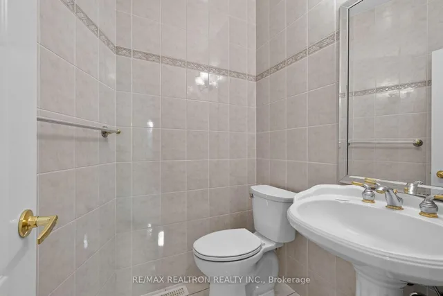 12 Loudon Cres, Vaughan 2