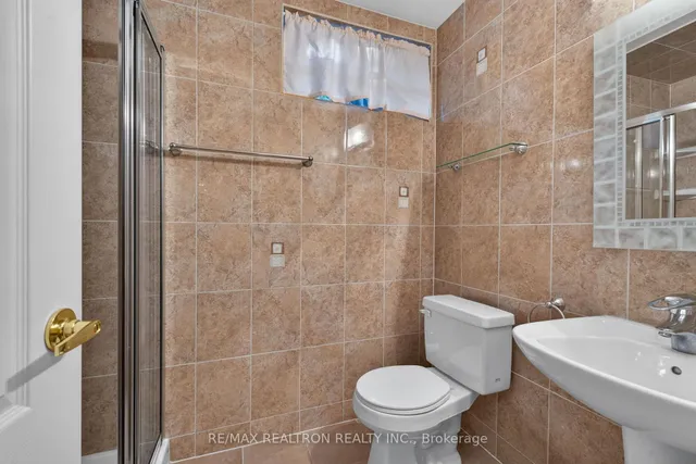 12 Loudon Cres, Vaughan 5