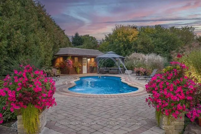 776 Woodland Acres Cres, Vaughan 4
