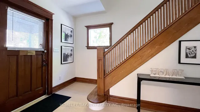 82 Centre St, Richmond Hill 2