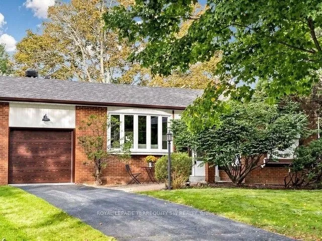 12 Sir Pellias Terr, Markham 2