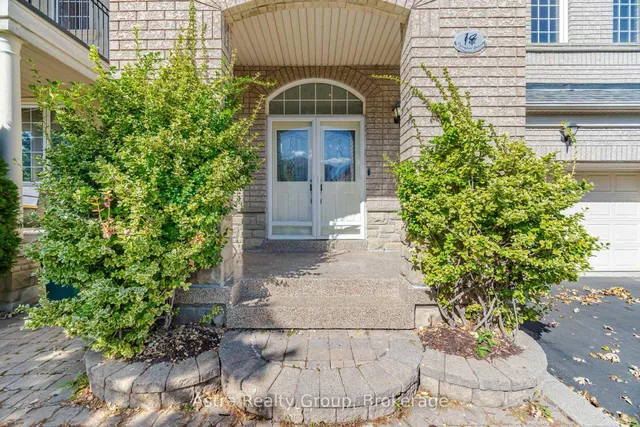 14 Daiseyfield Cres, Vaughan 3