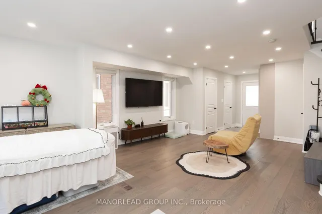 8 Rock Garden St, Markham 3