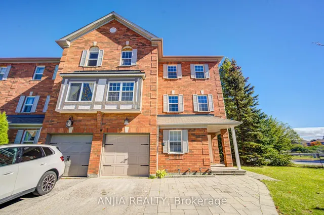 7 Hawtin Lane, Aurora 5