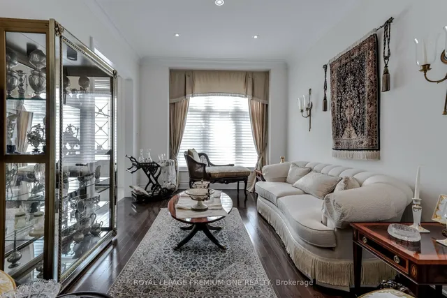 107 Headwind Blvd, Vaughan 5