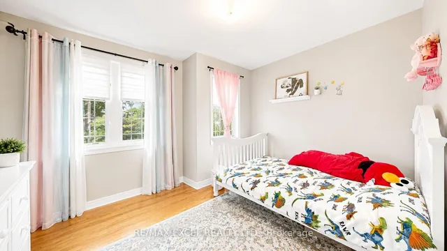 176 Sir Sanford Fleming Way, Vaughan 2