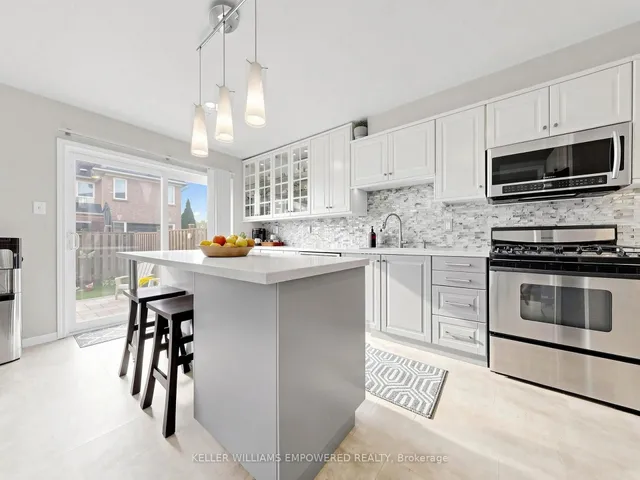 203 Chilcott Cres, Newmarket 1