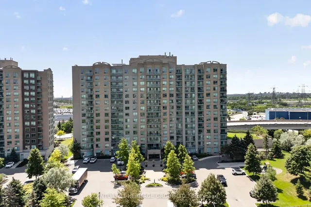 39 Oneida Cres #1017, Richmond Hill 3