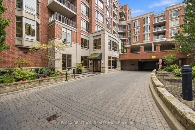 10101 Yonge St #702, Richmond Hill 1