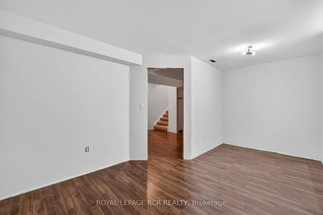 71 Elmwood Ave, Brock 3