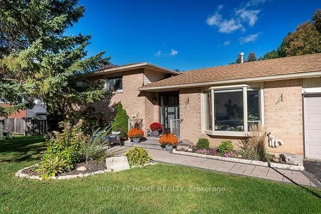45 Centennial Ave, East Gwillimbury 2