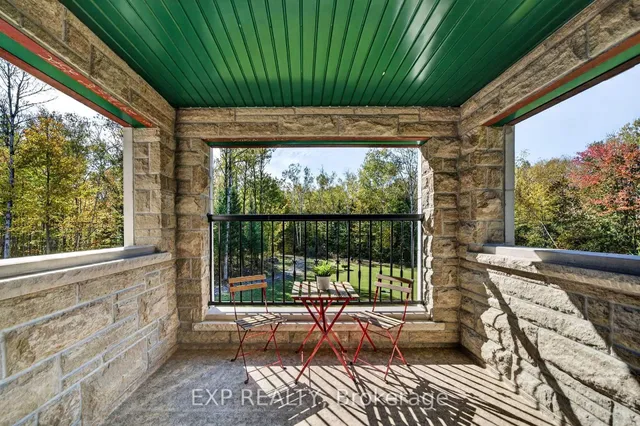 9525 Old Homestead Rd, Georgina 4