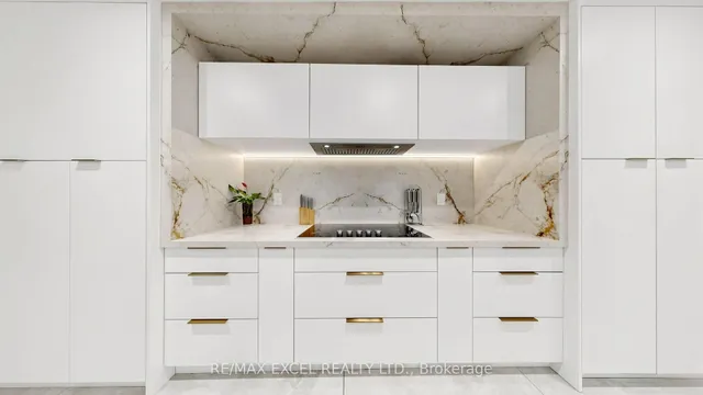 2B Trinity Cres, Richmond Hill 4