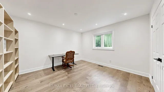2B Trinity Cres, Richmond Hill 3