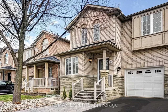 11 Bologna Rd, Vaughan 2