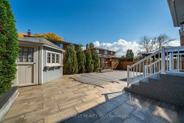 98 Arrowhead Dr, Vaughan 4