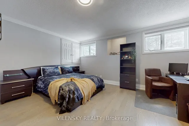 32 Whitfield Crt, Aurora 3
