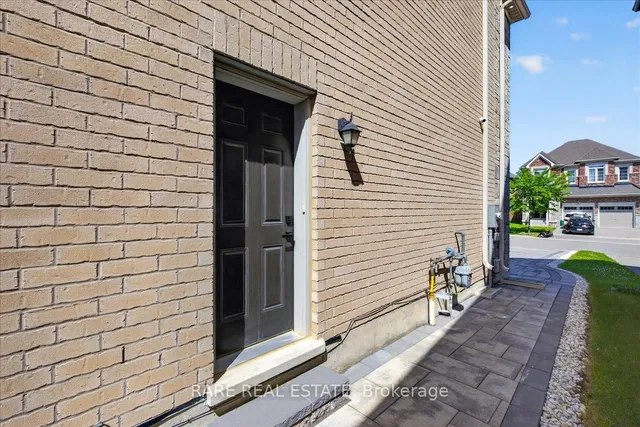 43 Pear Blossom Way, East Gwillimbury 5