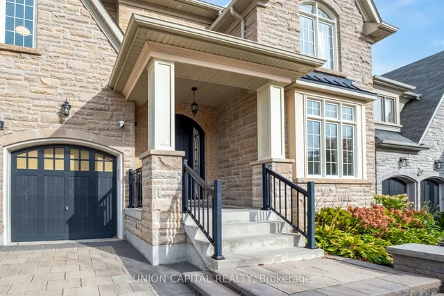 24 Royal West Rd, Markham 2