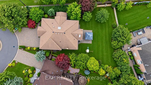 2 Shallmar Gdns, Richmond Hill 3