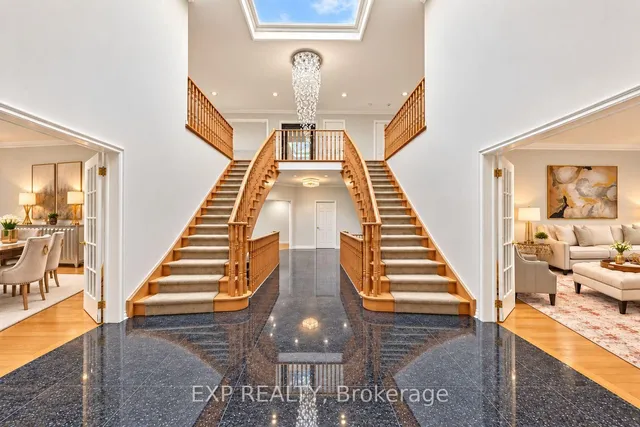 2 Shallmar Gdns, Richmond Hill 4