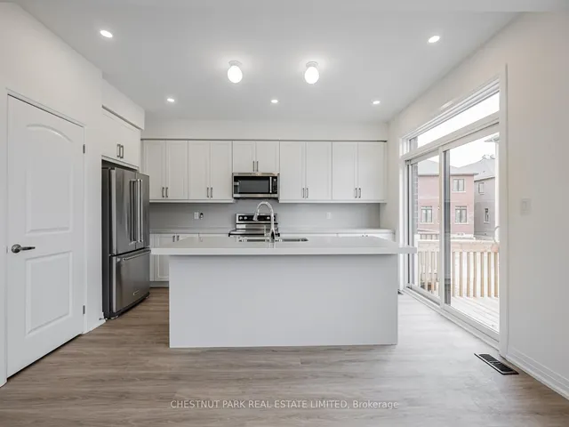 41 Robert Eaton Ave, Markham 2