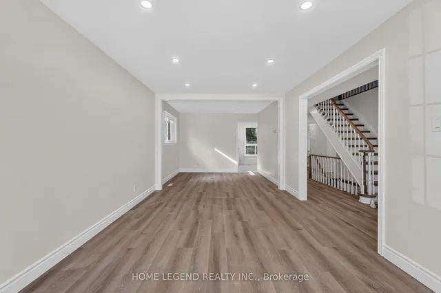 52 Carlton Rd, Markham 5