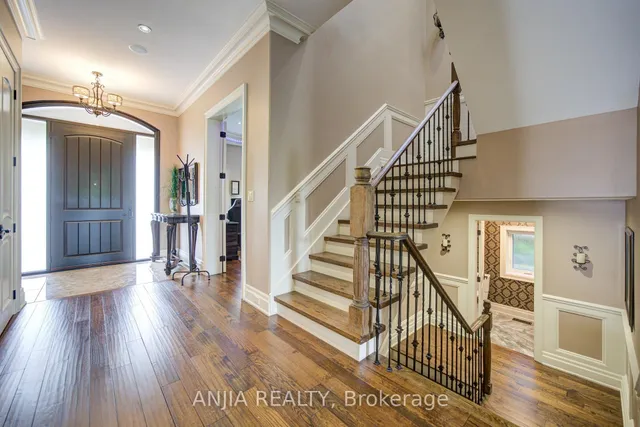 452 Fernleigh Circ, Richmond Hill 2