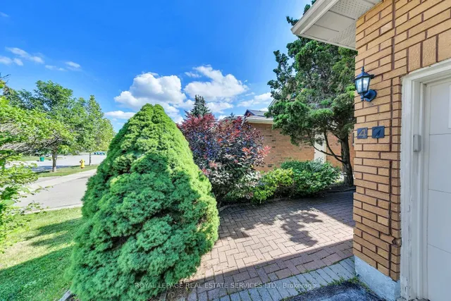 47 Velvet Cres, Vaughan 5