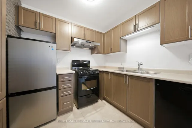 69 Windyton Ave, Markham 4