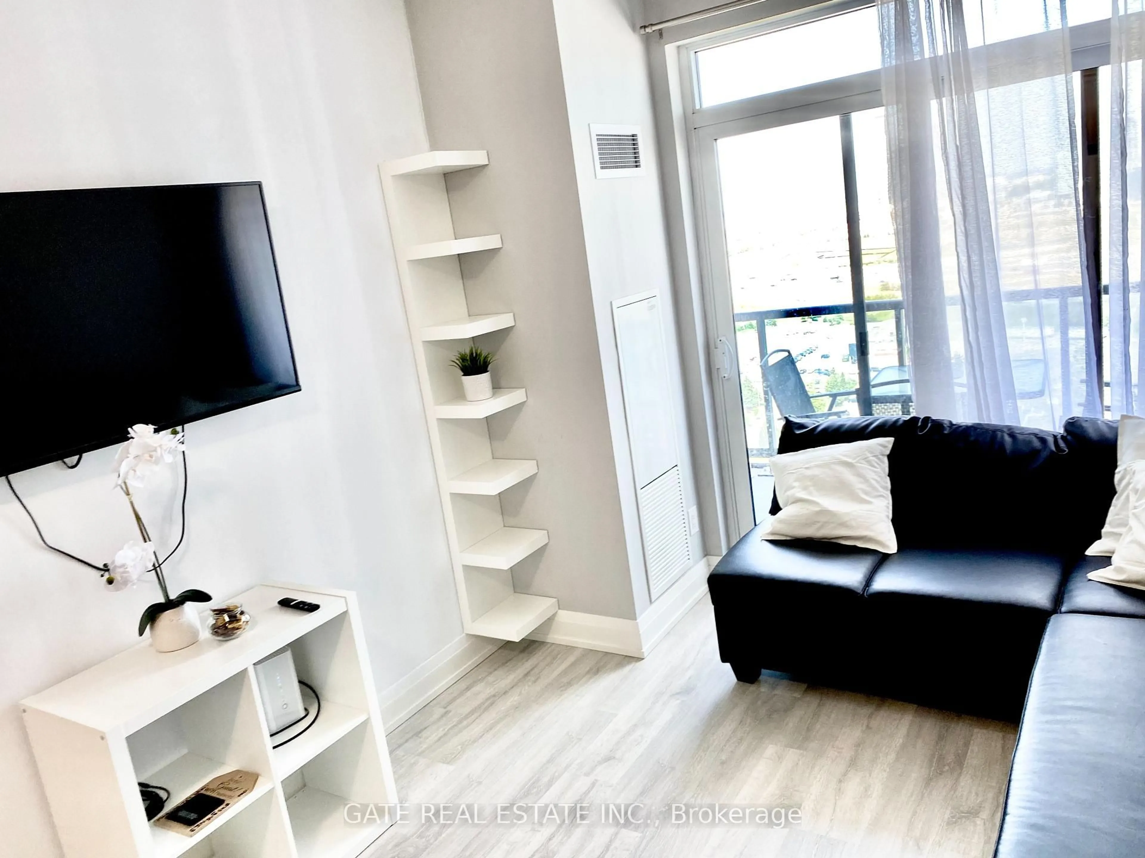 trreb/IMG-N13886144_3d1606ce-33ed-4272-9cc1-4330acdcb0b2-l.jpg