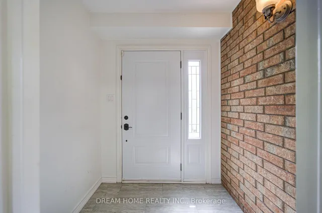30 Garnish Green, Markham 4