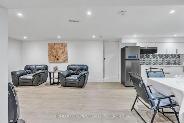 16 Roosevelt Dr, Richmond Hill 3