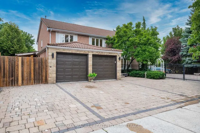 2 Aitken Circ, Markham 2