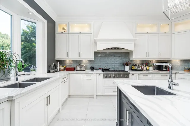 30 Bernadotte Dr, Markham 3