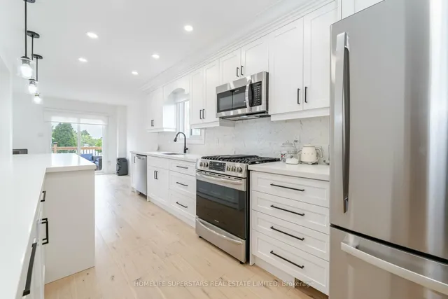 3 New Seabury Dr, Vaughan 4