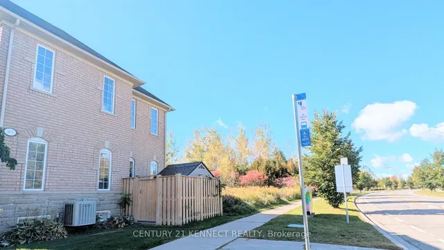 365 Old Colony Rd, Richmond Hill 4