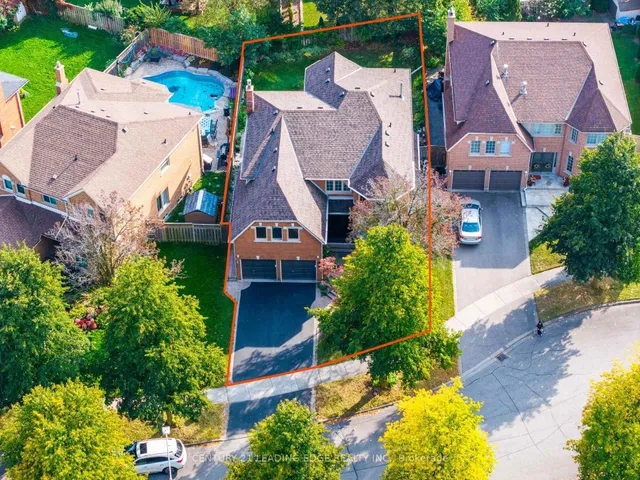 8 Mooreland Crt, Markham 4