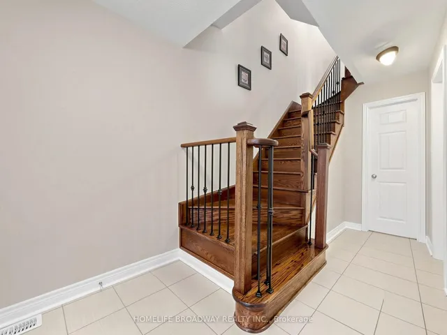 9 Earnshaw Dr, Markham 3
