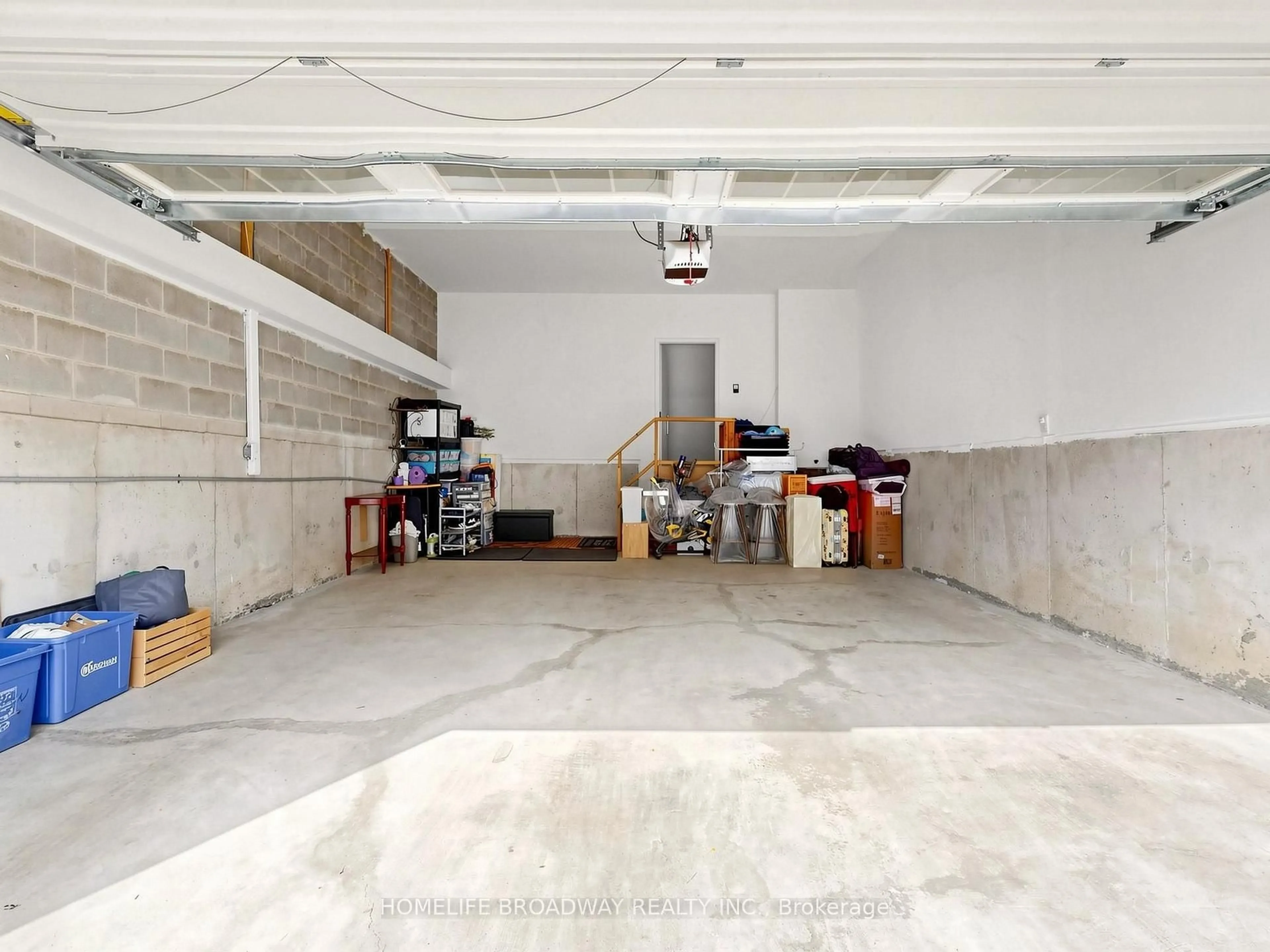 trreb/IMG-N14028132_3ee30e66-832a-42a8-9709-c9160b2ebb80-l.jpg