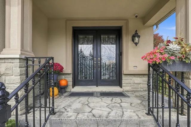 35 Tiana Crt, Vaughan 2